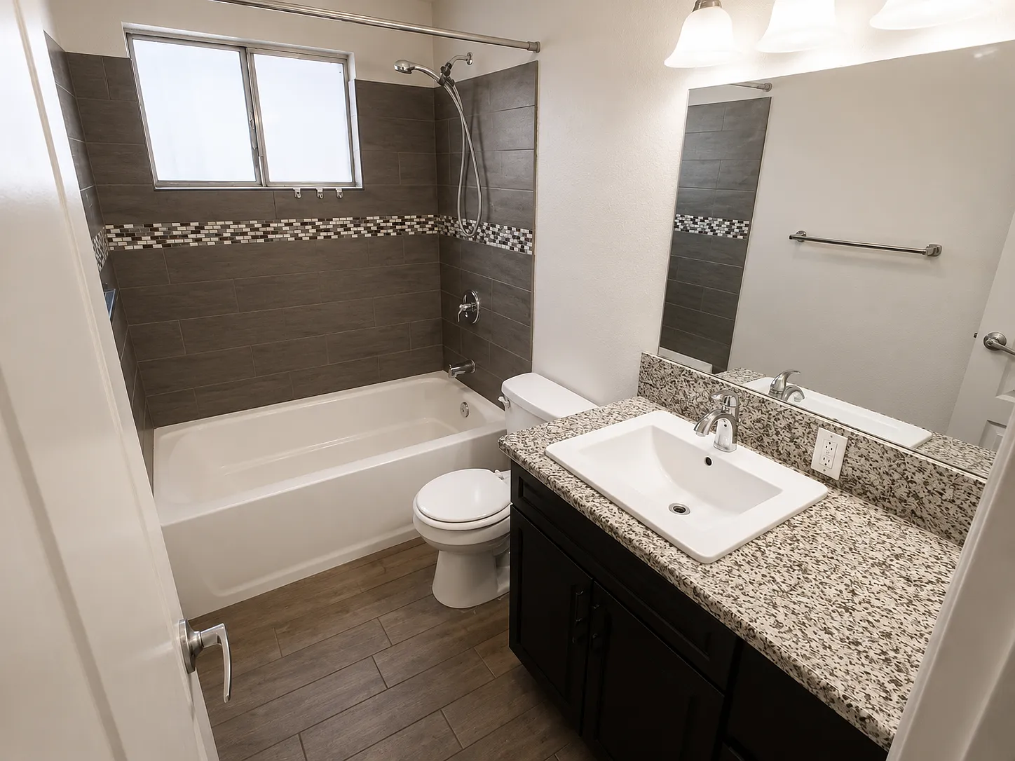 1 bed, $1,050 — Photo 4