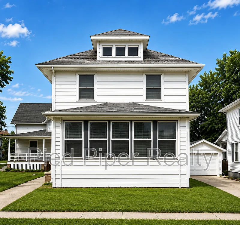 3 bed, 1.0 bath, 1429 sqft, $1,395 — Photo 1