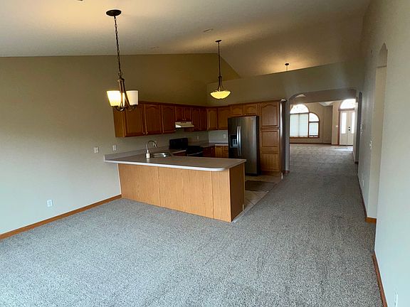 4th image of 7706 E 108th Ave