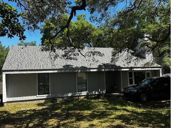 414 Shoreline Dr, Gulf Breeze, FL 32561