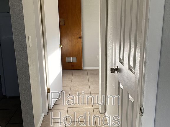 5th image of 1041 Neville Ave