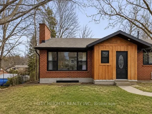 99 Wellington St E, Barrie, ON L4M 2C6