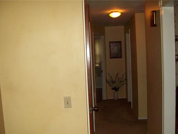 5th image of 1768 Greenview Dr