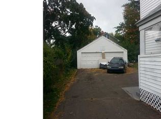 75 Burnham St, Hartford, CT 06112