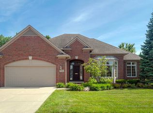17420 Eider Dr, Clinton Township, MI 48038