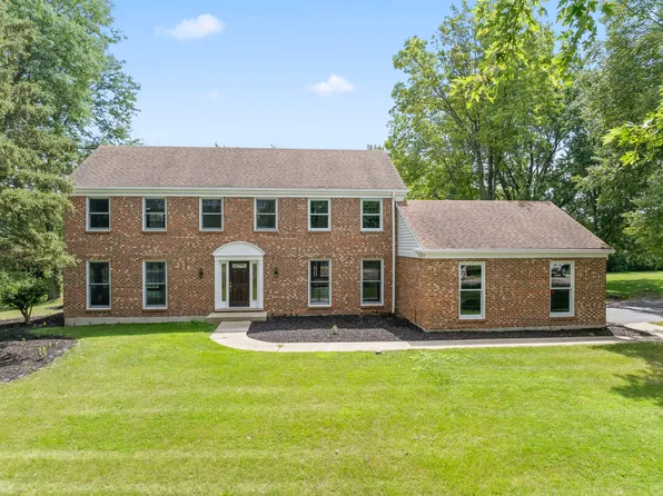 2117 Greenock St, Inverness, IL 60067