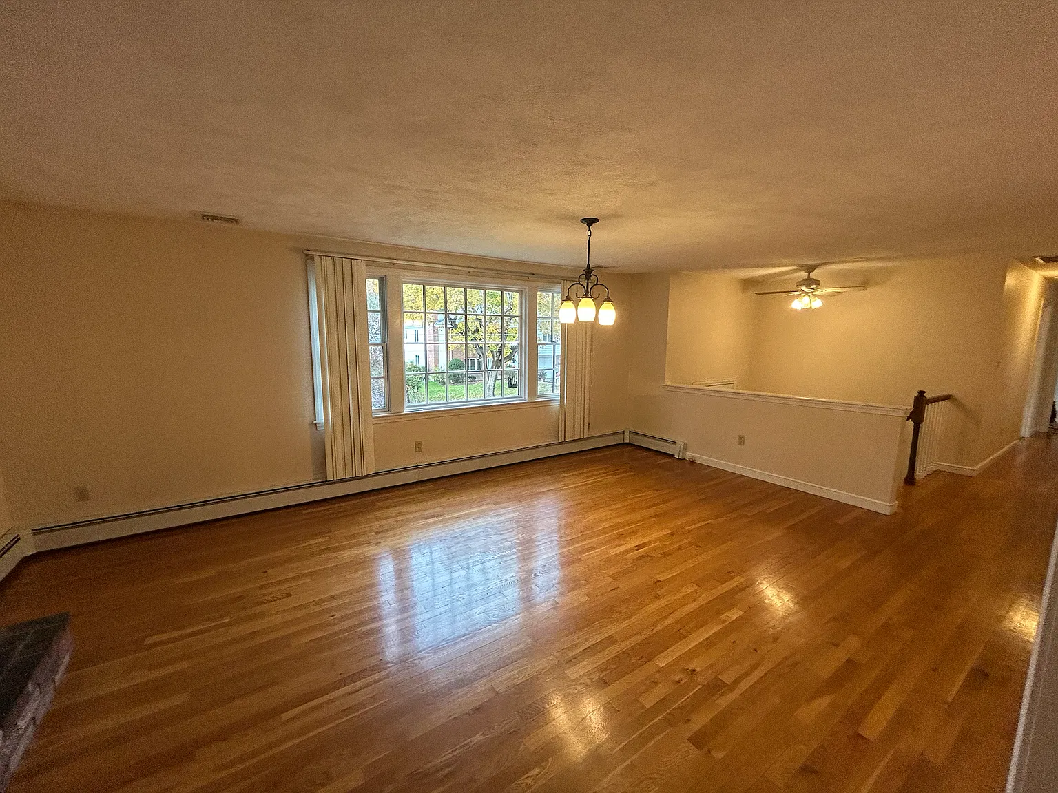 4 bed, 3000 sqft, $7,400 — Photo 2
