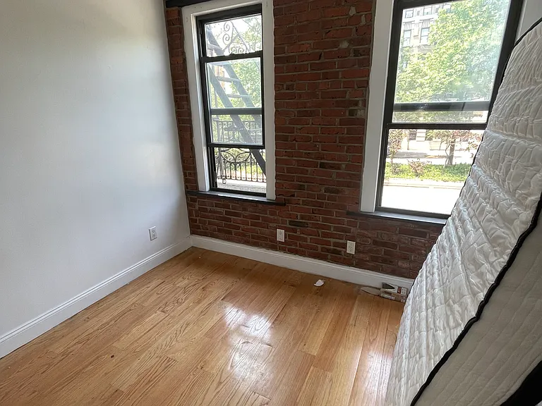 3694 Broadway #2B — Photo 9