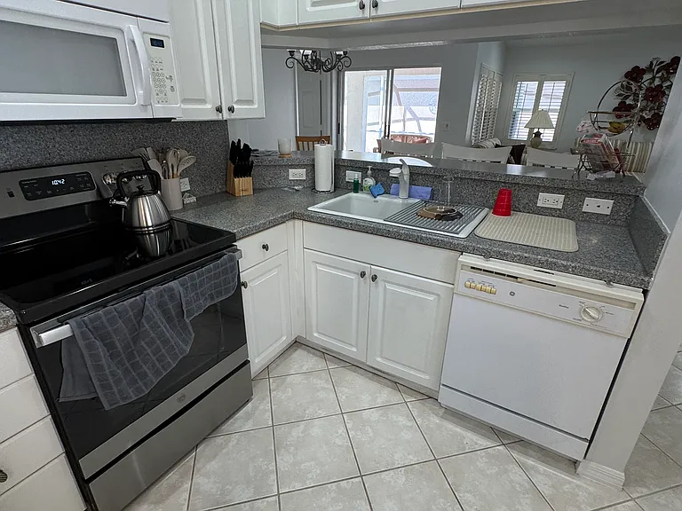 8920 Cascades Isle Blvd — Photo 7
