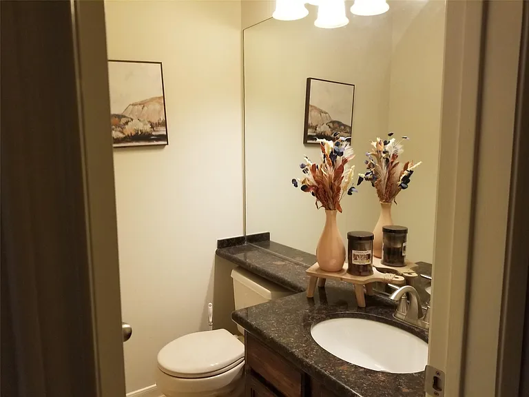 10015 Red Wolf Ln — Photo 5