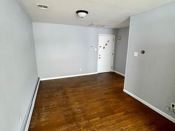3rd image of 223 Prospect St APT 8
