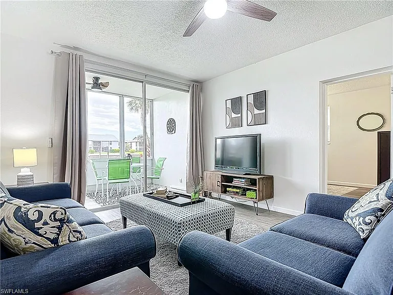 4613 SE 5th Ave #108 — Photo 8