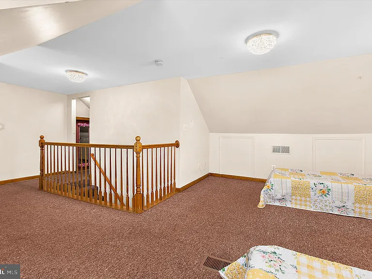 161 Margate Dr — Photo 37