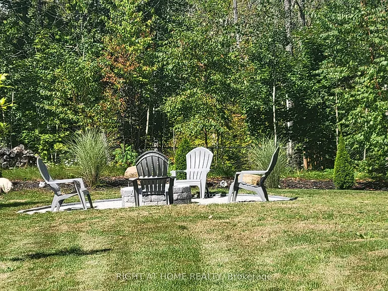 84 Diamond Valley Dr — Photo 39