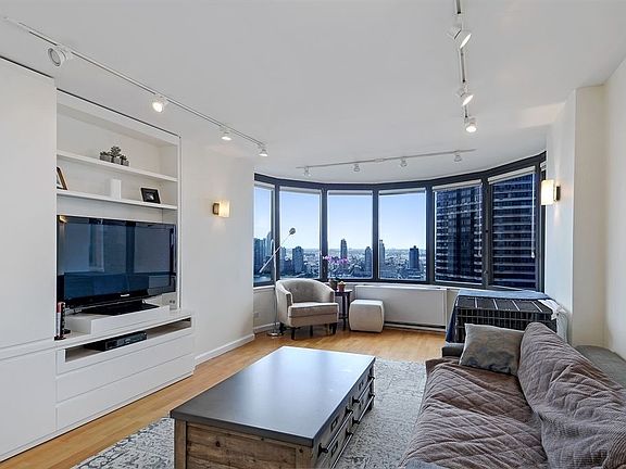 3rd image of 330 E 38th St APT 34K