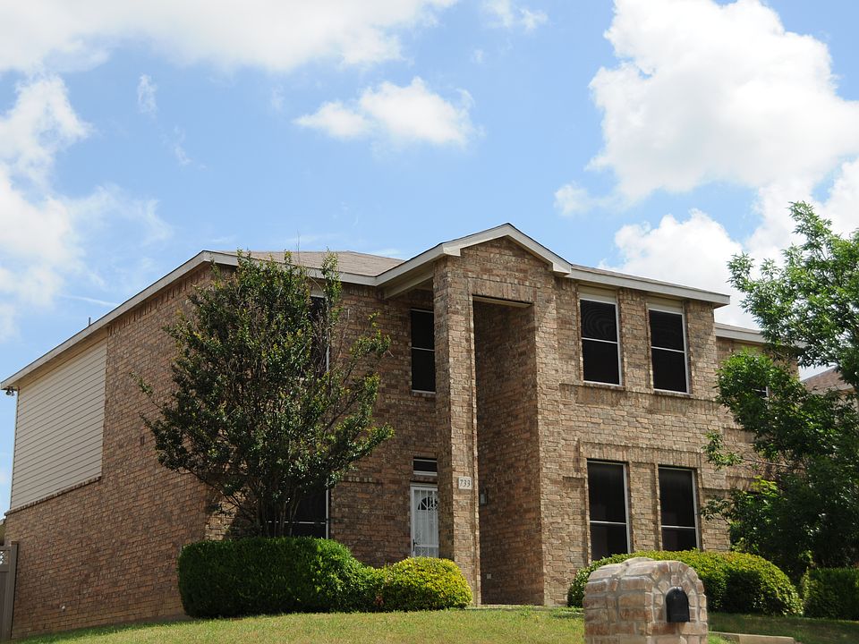 1st image of 733 Twin Creek Dr