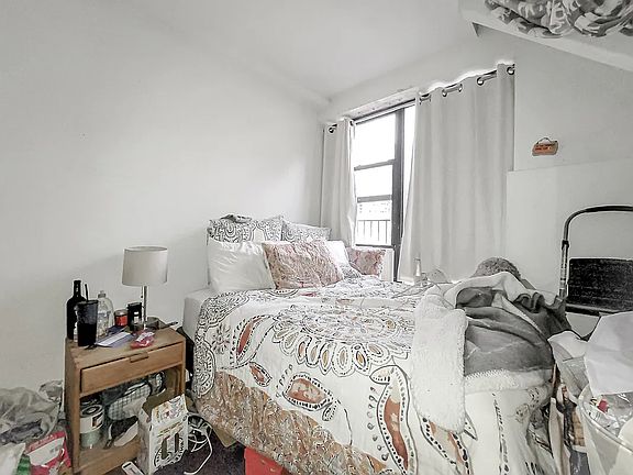 4th image of 115 Lexington Ave APT 6E