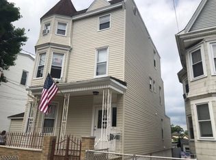 272-274 Parker St, Newark, NJ 07104