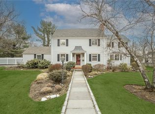 6 Pilgrim Rd, Scarsdale, NY 10583