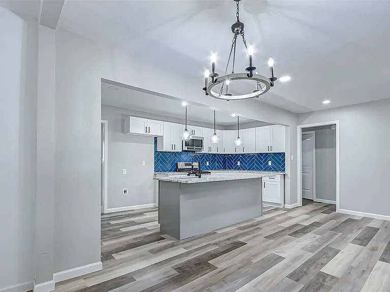 5914 Carew St — Photo 10