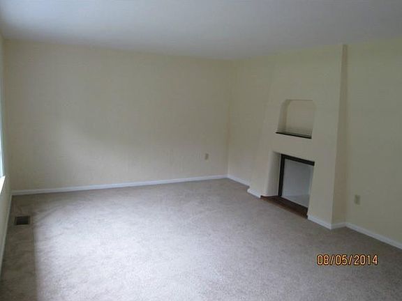 5th image of 6173 Meridian St