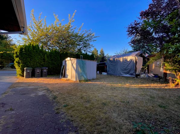 3 bedroom rental in Surrey — photo 27