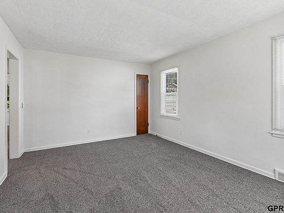 5th image of 6044 S 36th Ave
