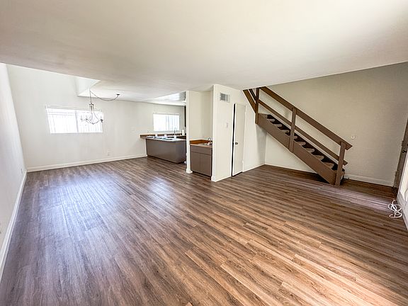 5th image of 112 10th St #7