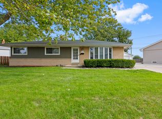 N80W14832 Manhattan Dr, Menomonee Falls, WI 53051