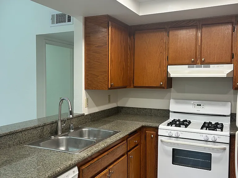 795 Brookstone Rd #204 — Photo 14