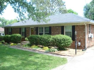 2017 Basham Ln, Clarksville, TN 37043