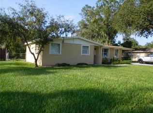 210 Crystal Lake Rd, Lutz, FL 33548