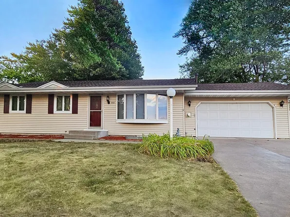801 Continental Dr, New Brighton, MN 55112