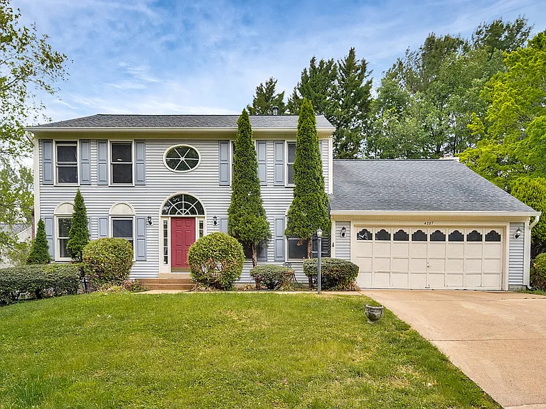 4287 Exeter Dr — Photo 1