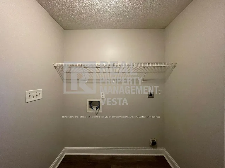 313 Canterfield Dr — Photo 17