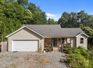 55 Pinebluff Rd, Black Mountain, NC 28711