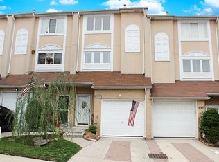 444 Winant Ave, Staten Island, NY 10309