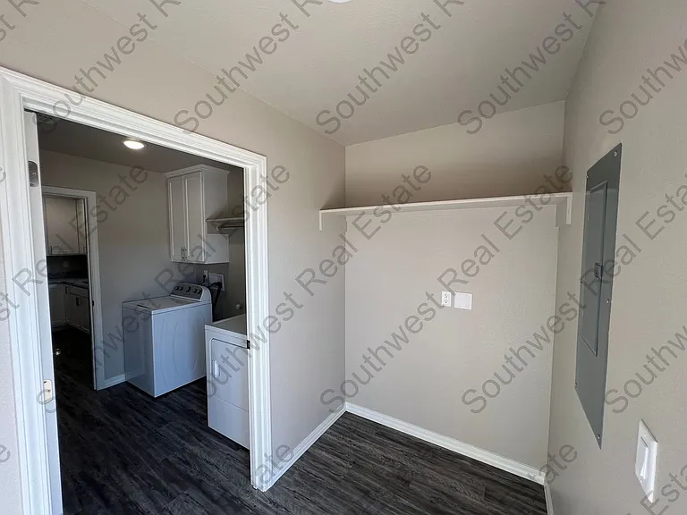 2109 Bobwhite Ct. — Photo 4