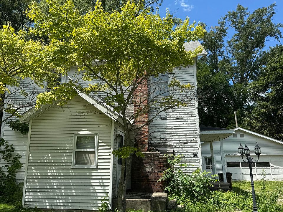 1st image of 204 Water St