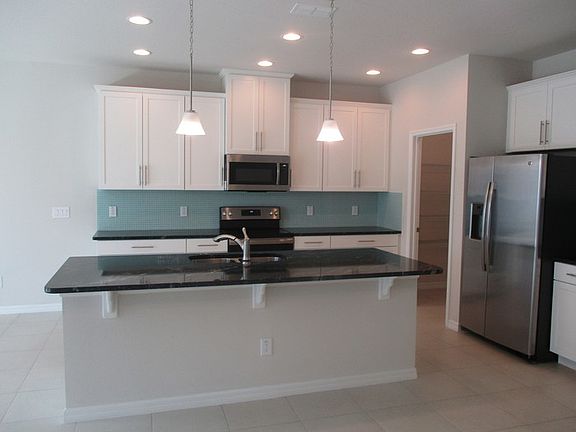 4th image of 72 Mayo Ct