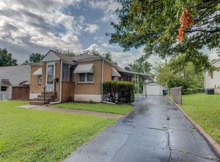 9438 Flora Ave, Saint Louis, MO