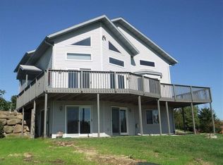 W10651 Wildwood Way, Poynette, WI 53955