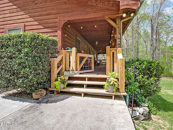 3rd image of 426 Allen Dr