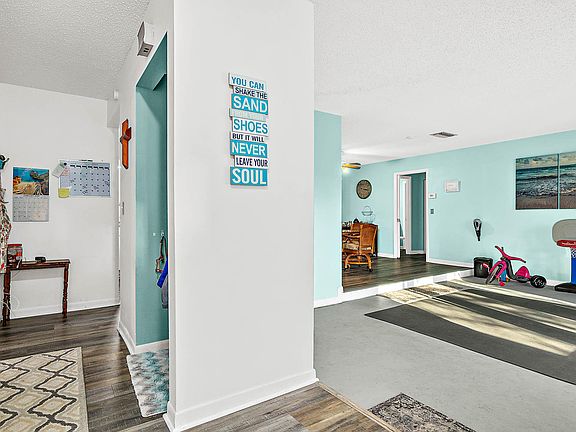 5th image of 236 Beechwood Ln