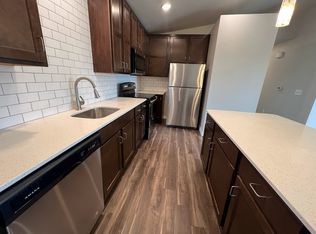 1120 Stonewood Xing #11666085, Sun Prairie, WI 53590
