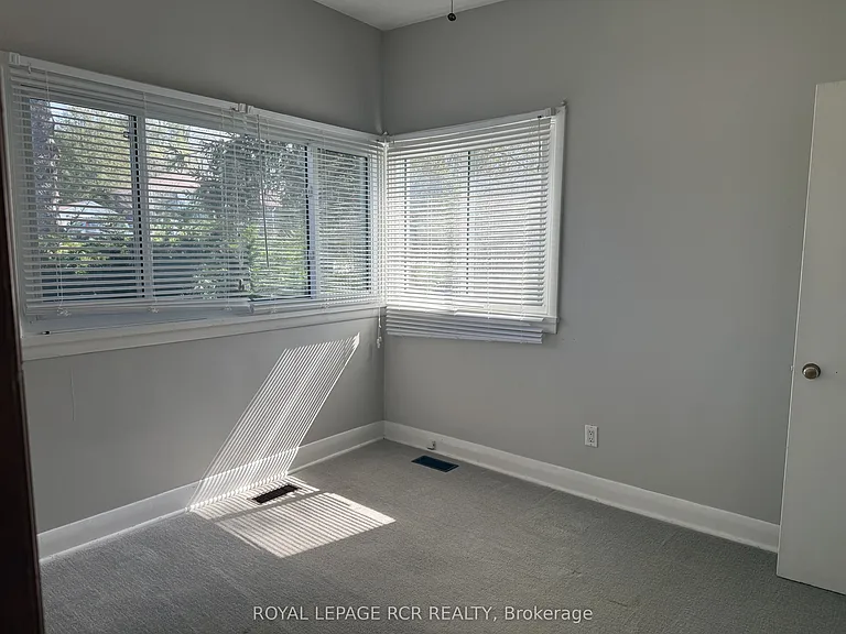 7 Hilltop Dr #UPPER — Photo 12