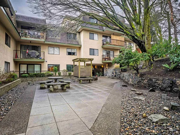 466 8th Ave E #305, New Westminster, BC V3L 4L2