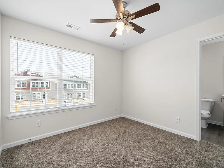 401 Victory Rd — Photo 57