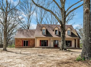 112 Oak Grove Cv, Byhalia, MS 38611