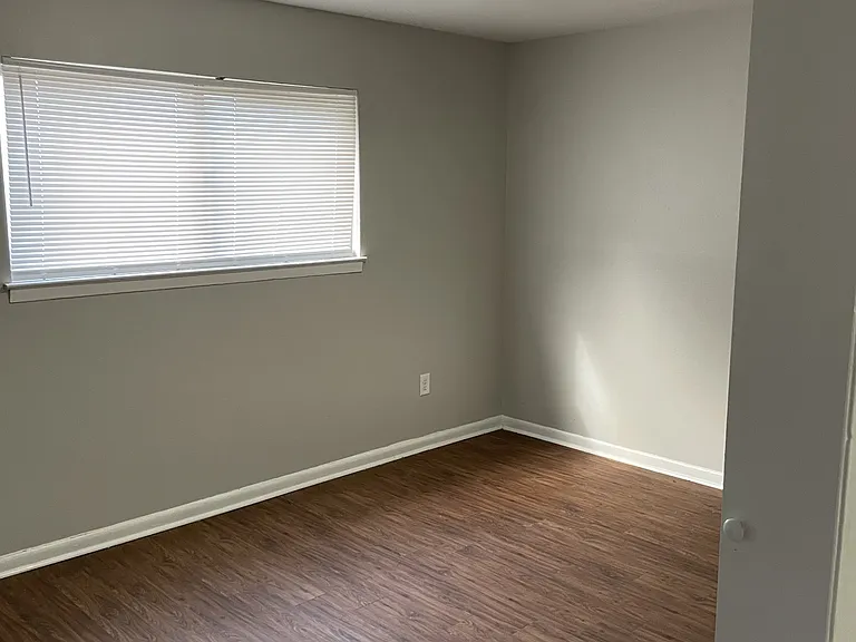 105 N Belvedere Blvd #9 — Photo 6